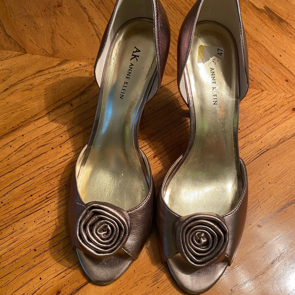 Taupe colored heels